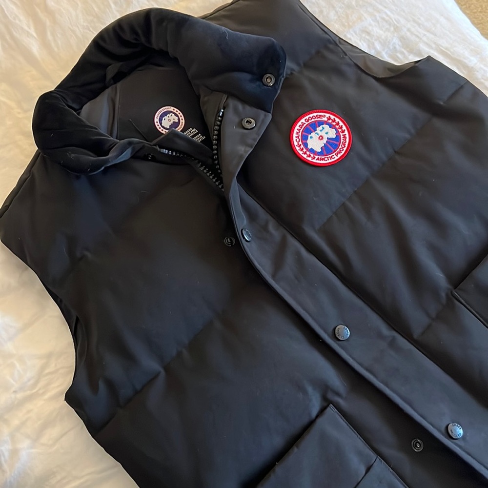 Canada Goose vest size xs